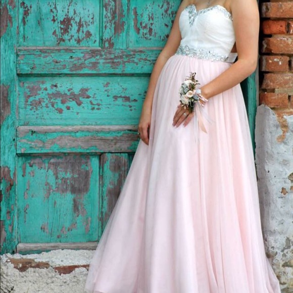 B Smart Dresses & Skirts - Prom Dress!